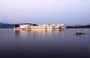 Гостиница Taj Lake Palace Udaipur  Удайпур